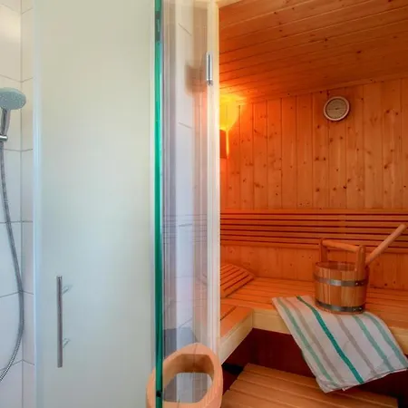 Haus 164, Kiefernweg 7 *