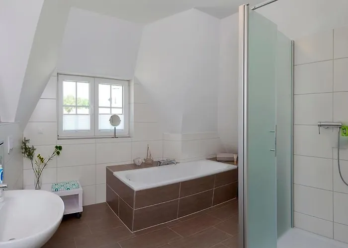 Haus 164, Kiefernweg 7 * Karlshagen